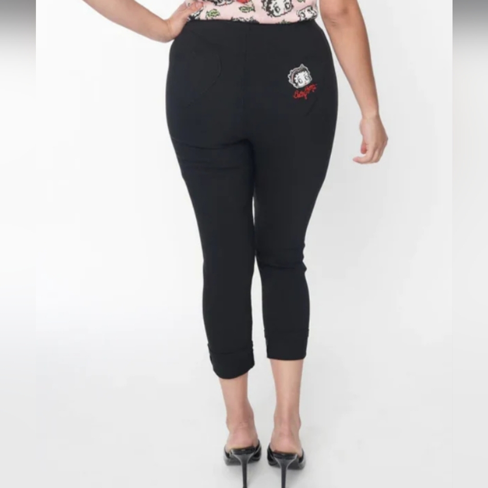 New Unique Vintage 4x Betty Boop crop skinny pants